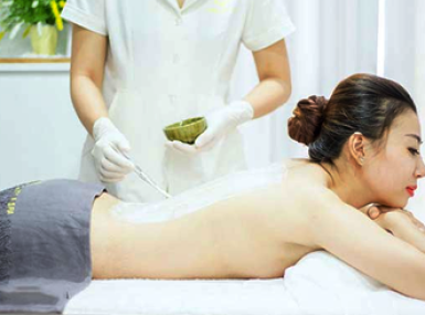 TẮM TRẮNG VÀ TRẺ HÓA BODY