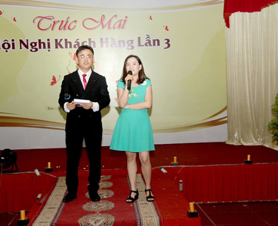 Hội nghị khách hàng thẩm mỹ viện Trúc Mai