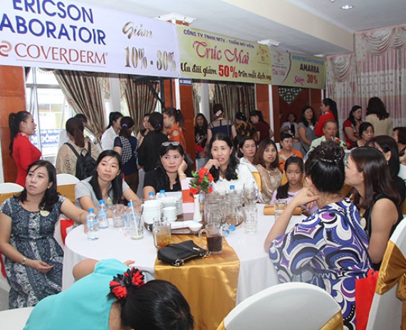 Hội nghị khách hàng thẩm mỹ viện Trúc Mai