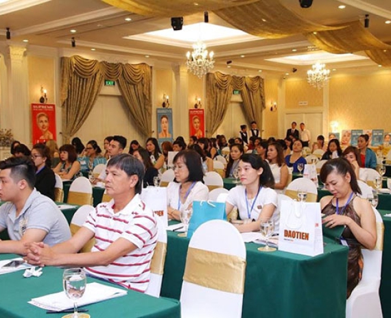 Hội nghị khách hàng thẩm mỹ viện Trúc Mai