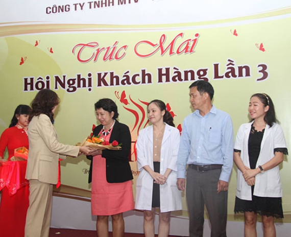 Hội nghị khách hàng thẩm mỹ viện Trúc Mai
