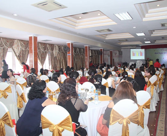 Hội nghị khách hàng thẩm mỹ viện Trúc Mai
