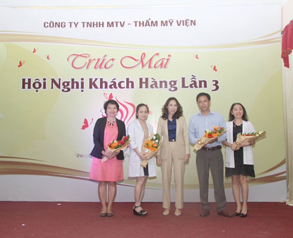 Hội nghị khách hàng thẩm mỹ viện Trúc Mai
