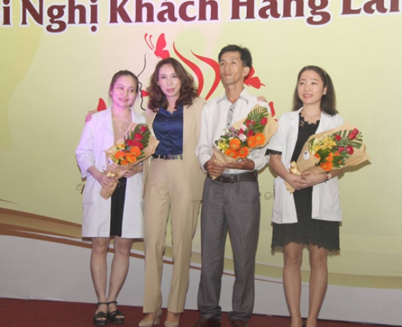 Hội nghị khách hàng thẩm mỹ viện Trúc Mai