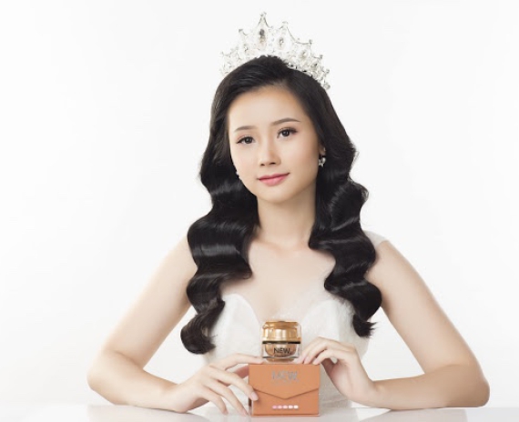 Đại diện thương hiệu thẩm mỹ viện Trúc Mai